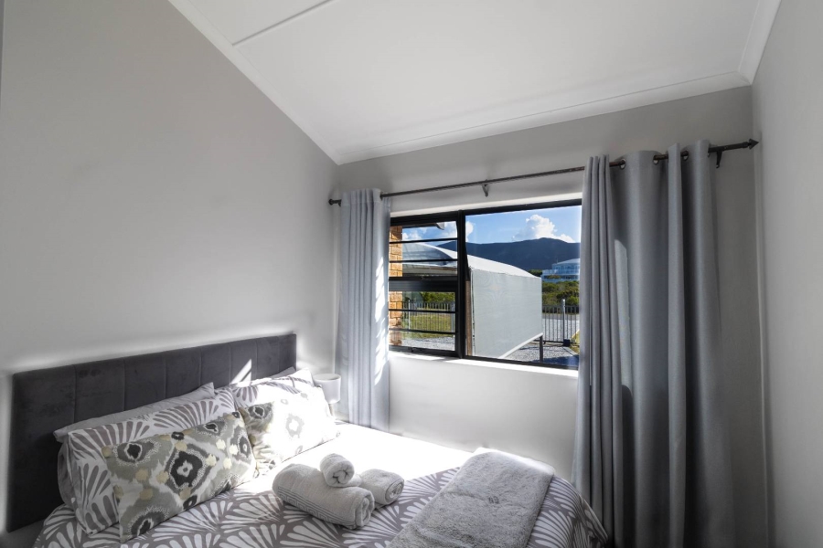4 Bedroom Property for Sale in Sandbaai Western Cape